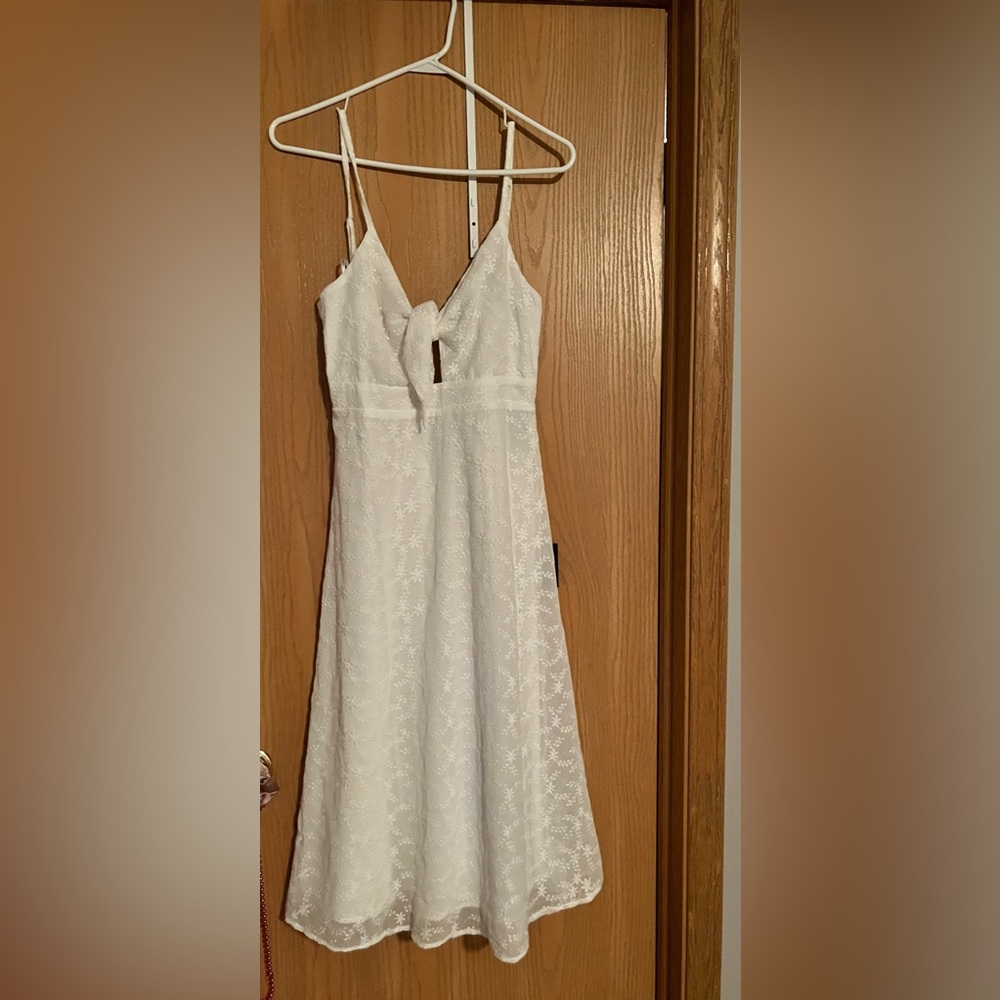 White lulu’s dress size small